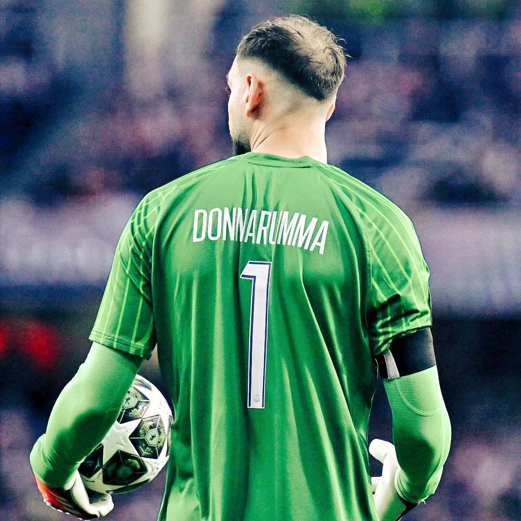 曝曼联签大巴黎门神，多纳鲁马要20万镑周薪，3500万欧元抛售奥纳纳